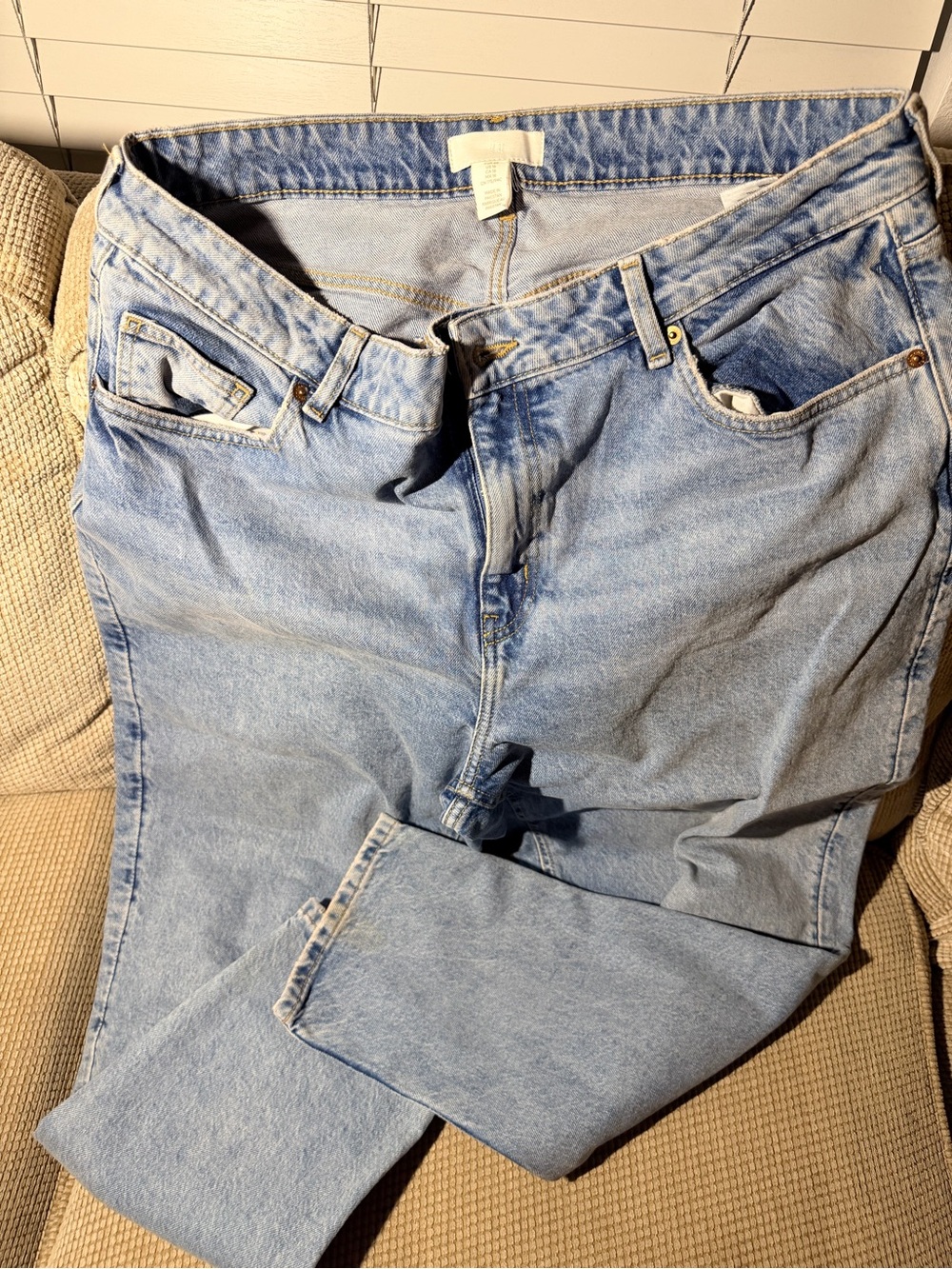Jeans Subcategory - Picture 2 of 4